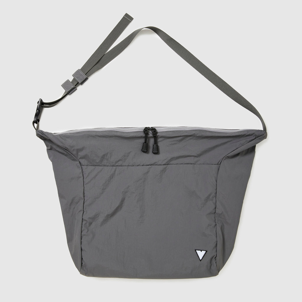 VET. NYLON SHOULDER BAG