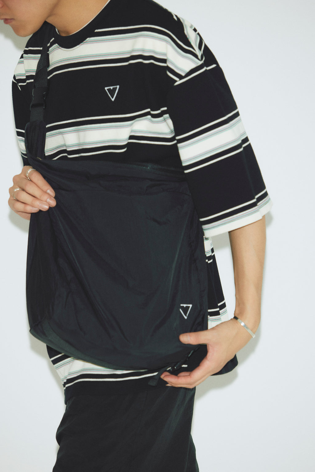 VET. NYLON SHOULDER BAG