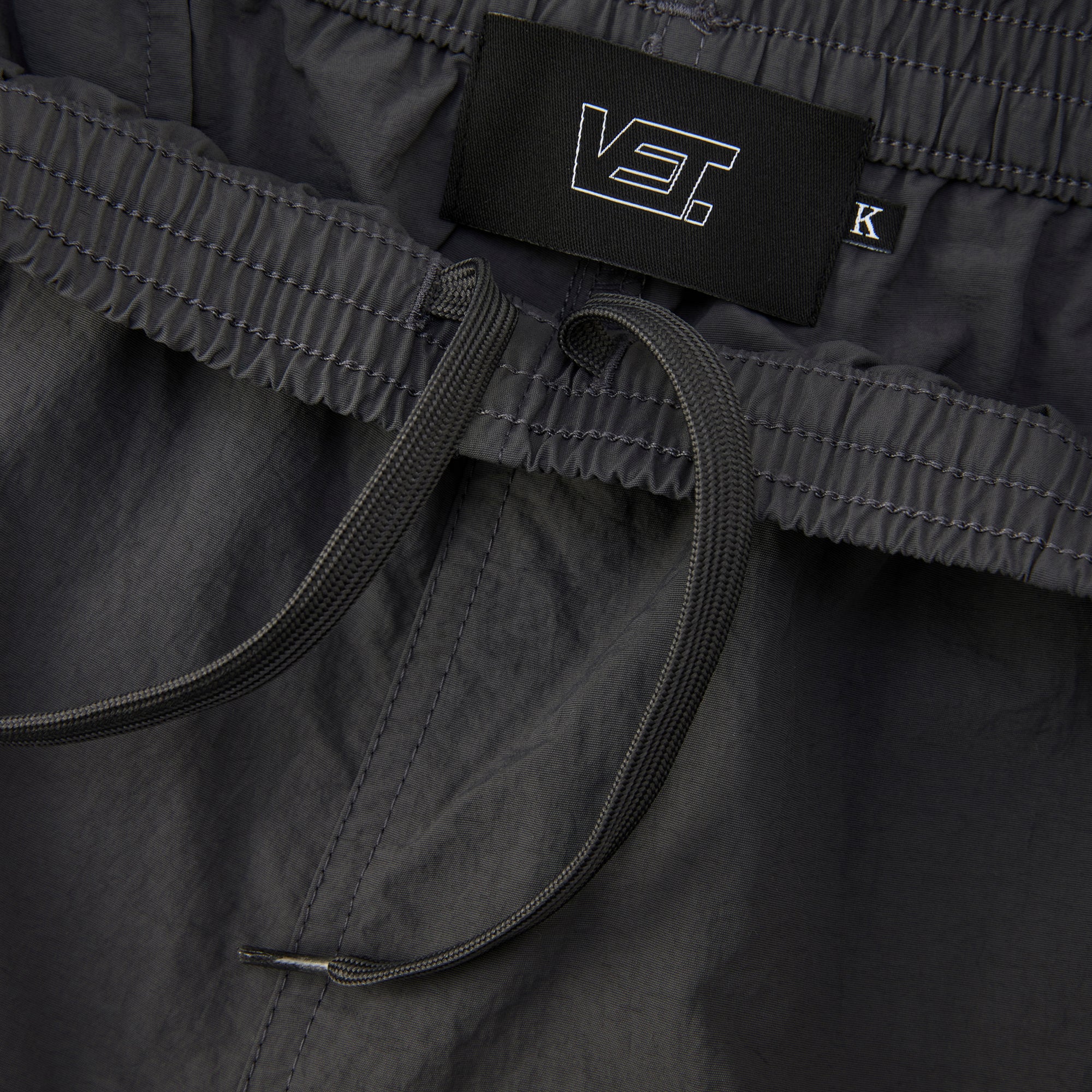 THE VET. NYLON SHORTS