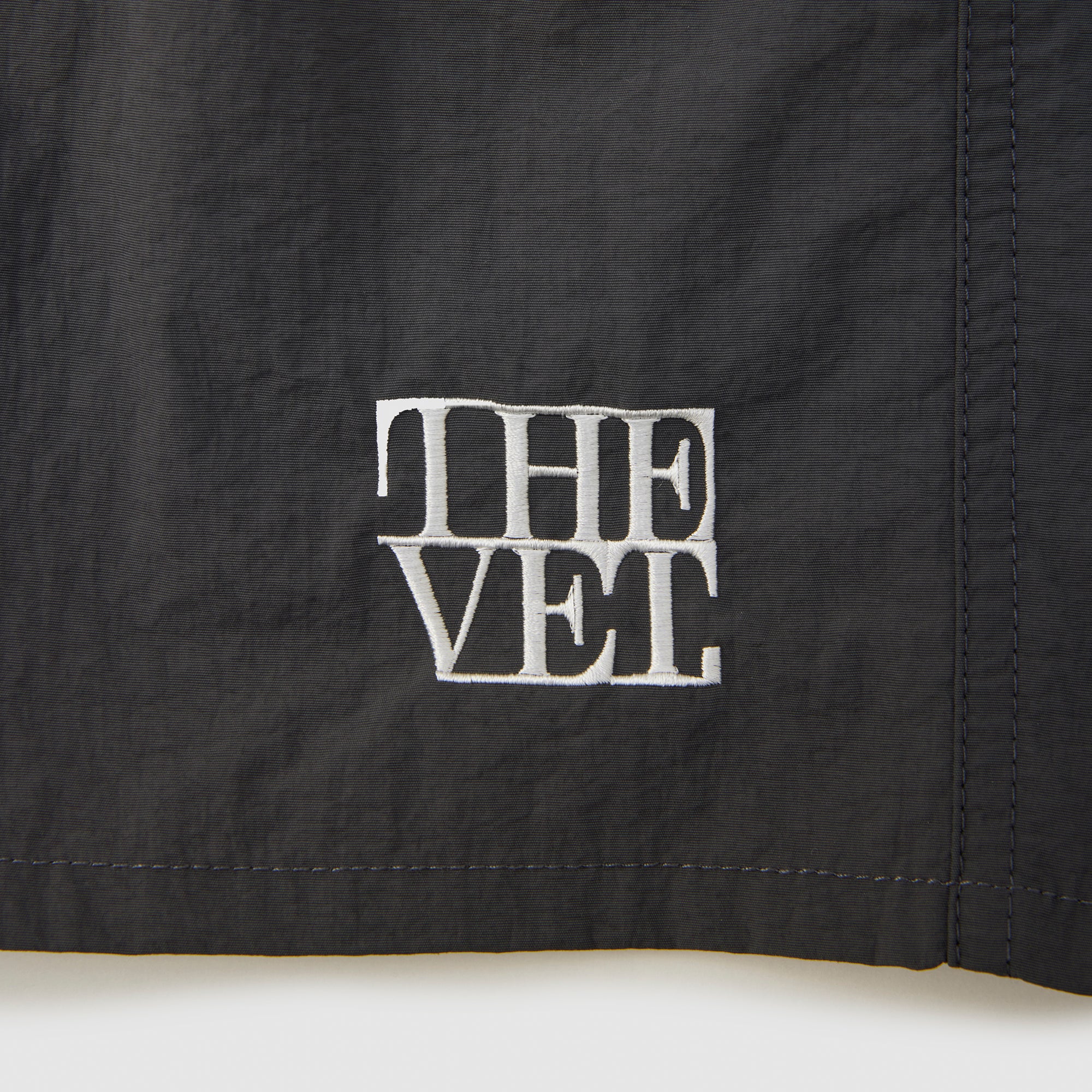 THE VET. NYLON SHORTS