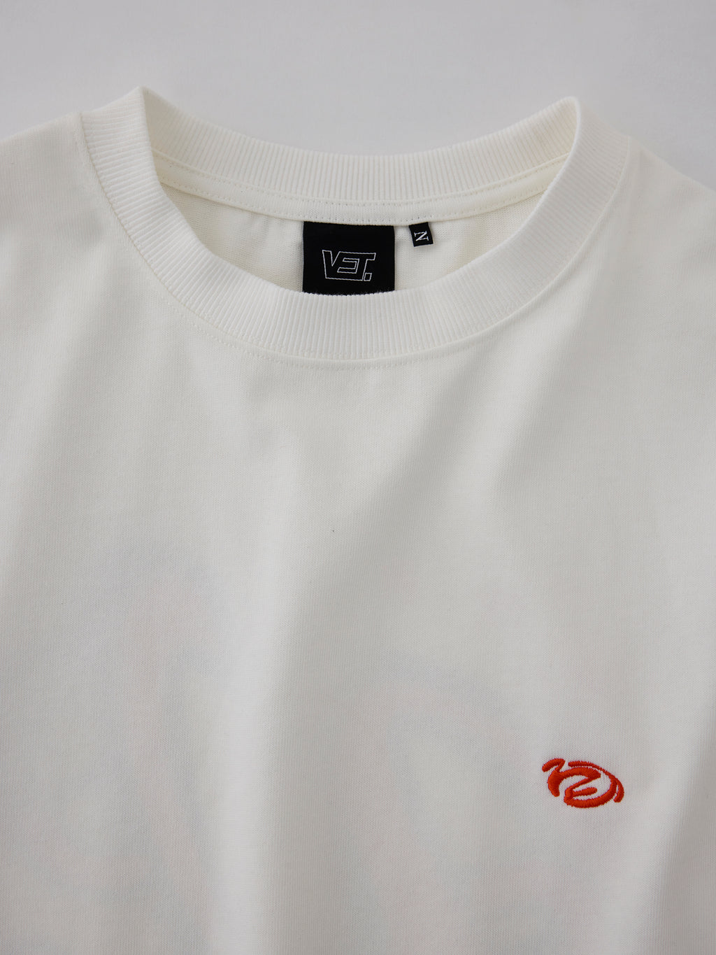 V WALK L/S TEE