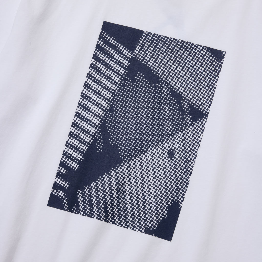 V INTERSECT S/S TEE by blankt