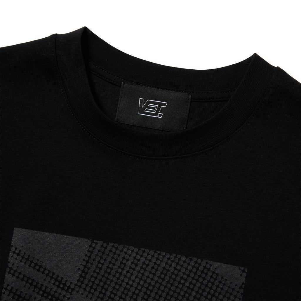 V INTERSECT S/S TEE by blankt