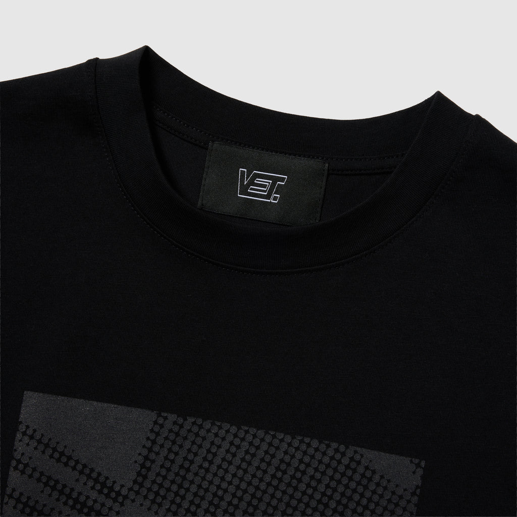 V INTERSECT S/S TEE by blankt