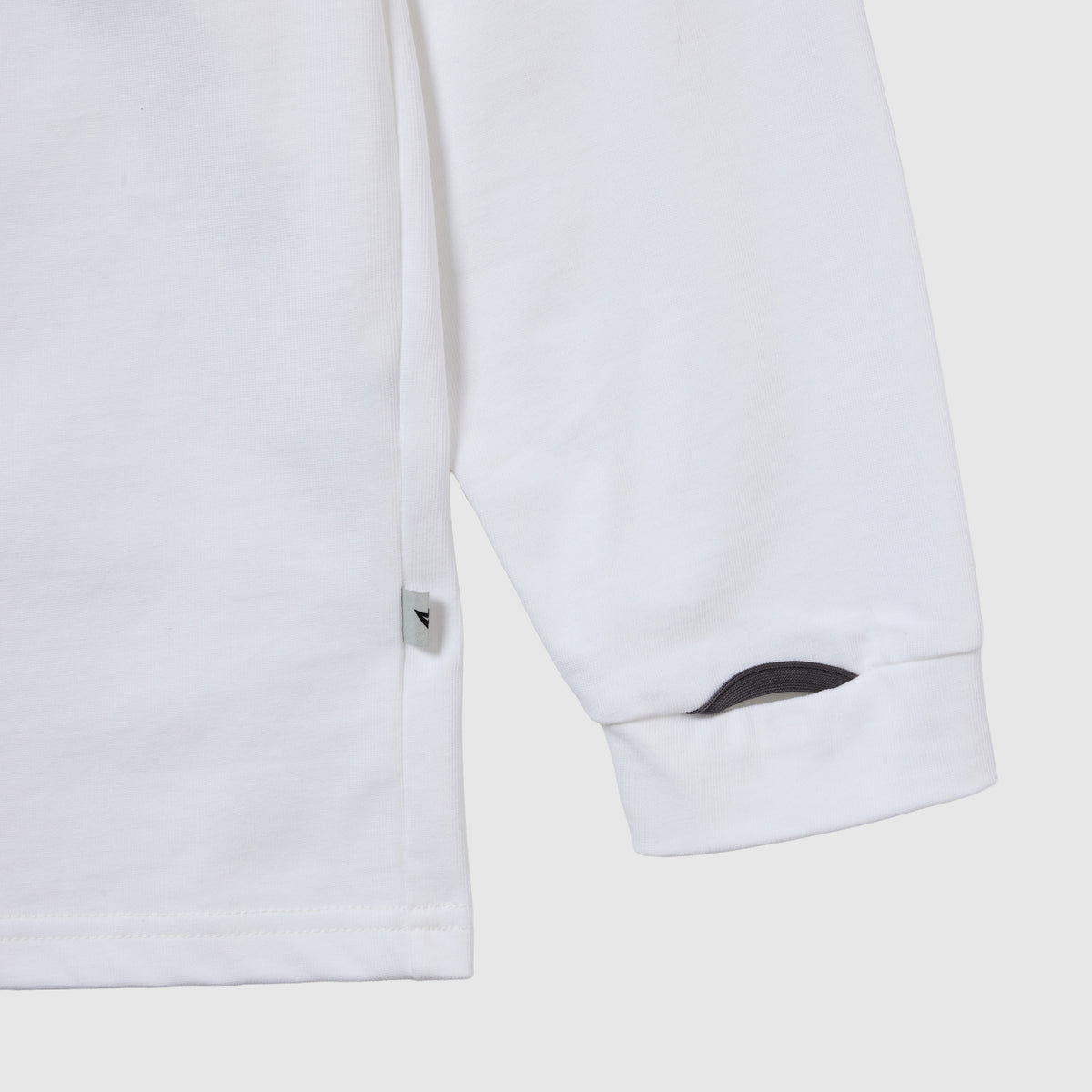 VETERAN MAGIC L/S TEE