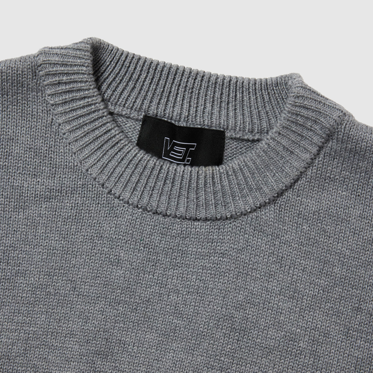 POINT V CREW NECK KNIT